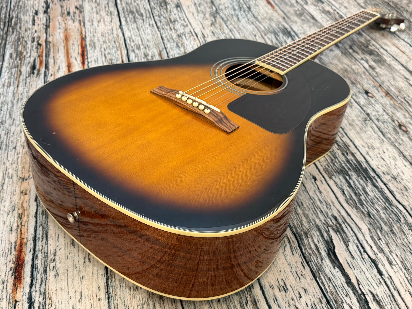 Epiphone AJ-220S VS