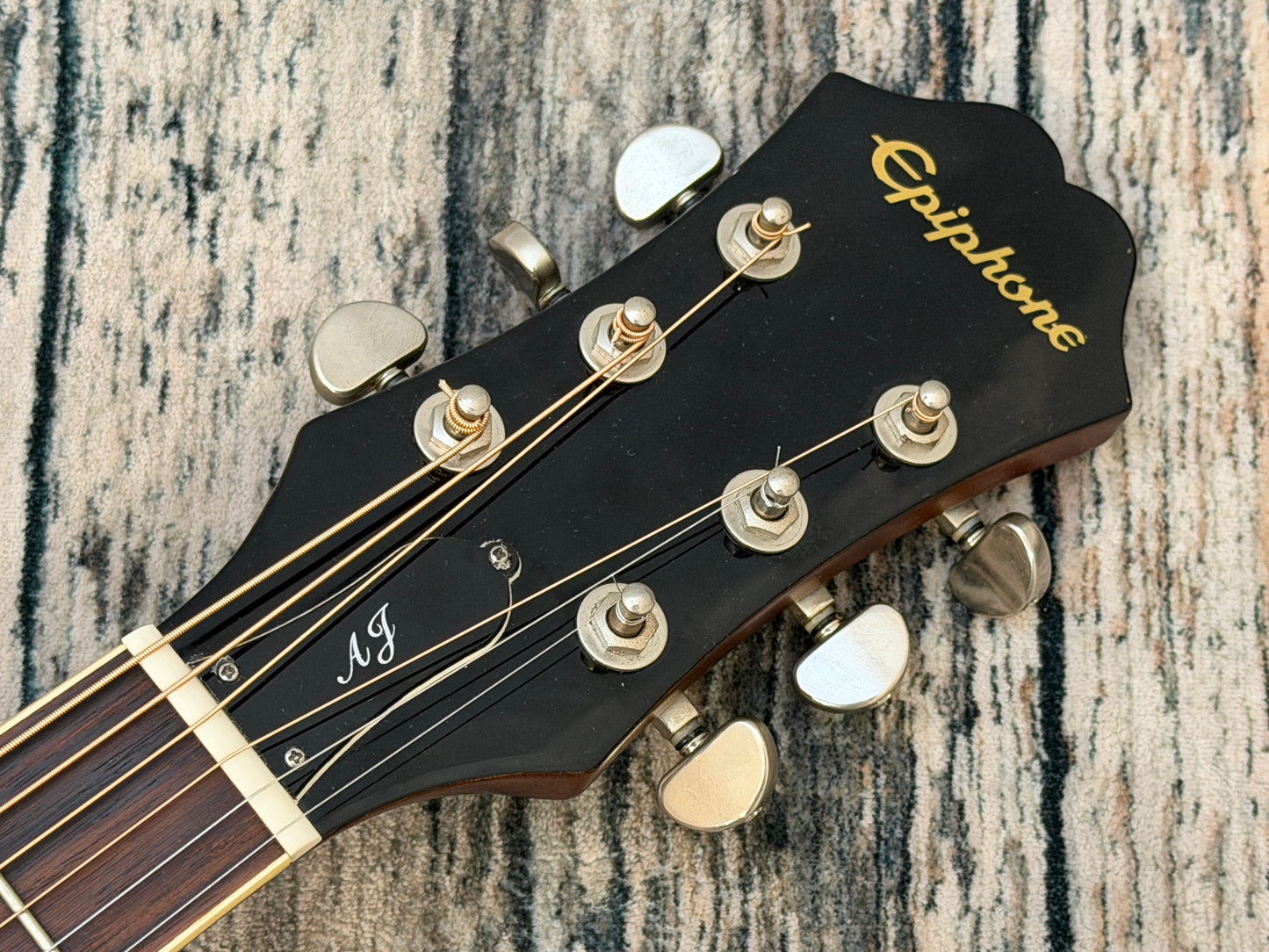 Epiphone AJ-220S VS