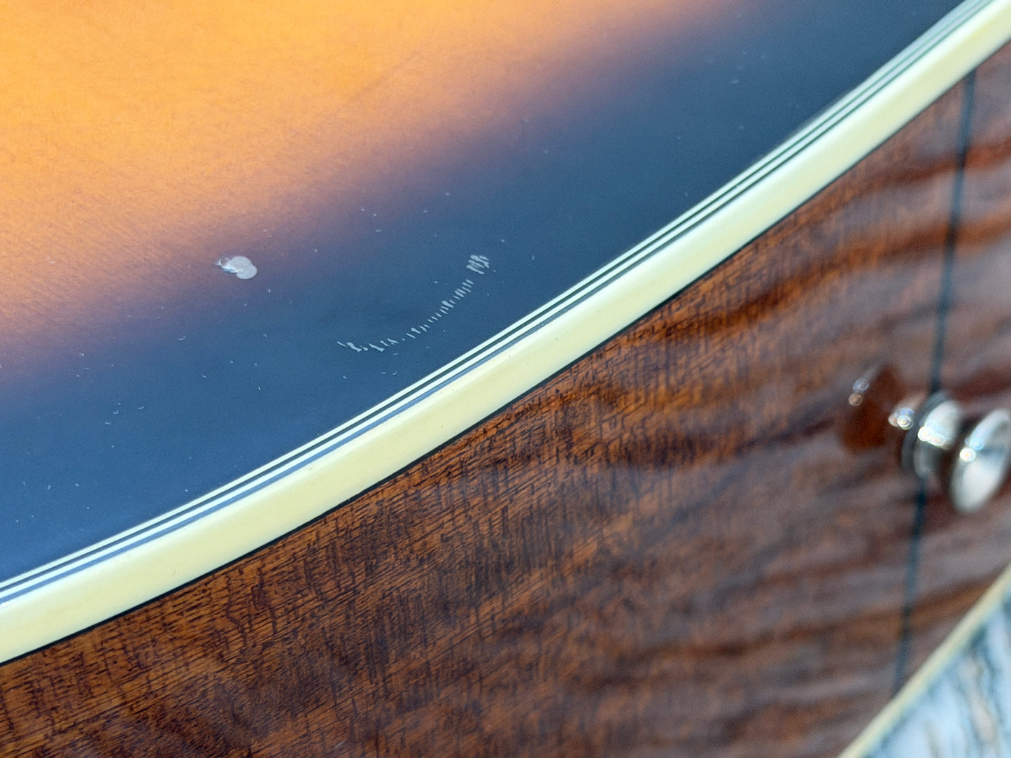 Epiphone AJ-220S VS