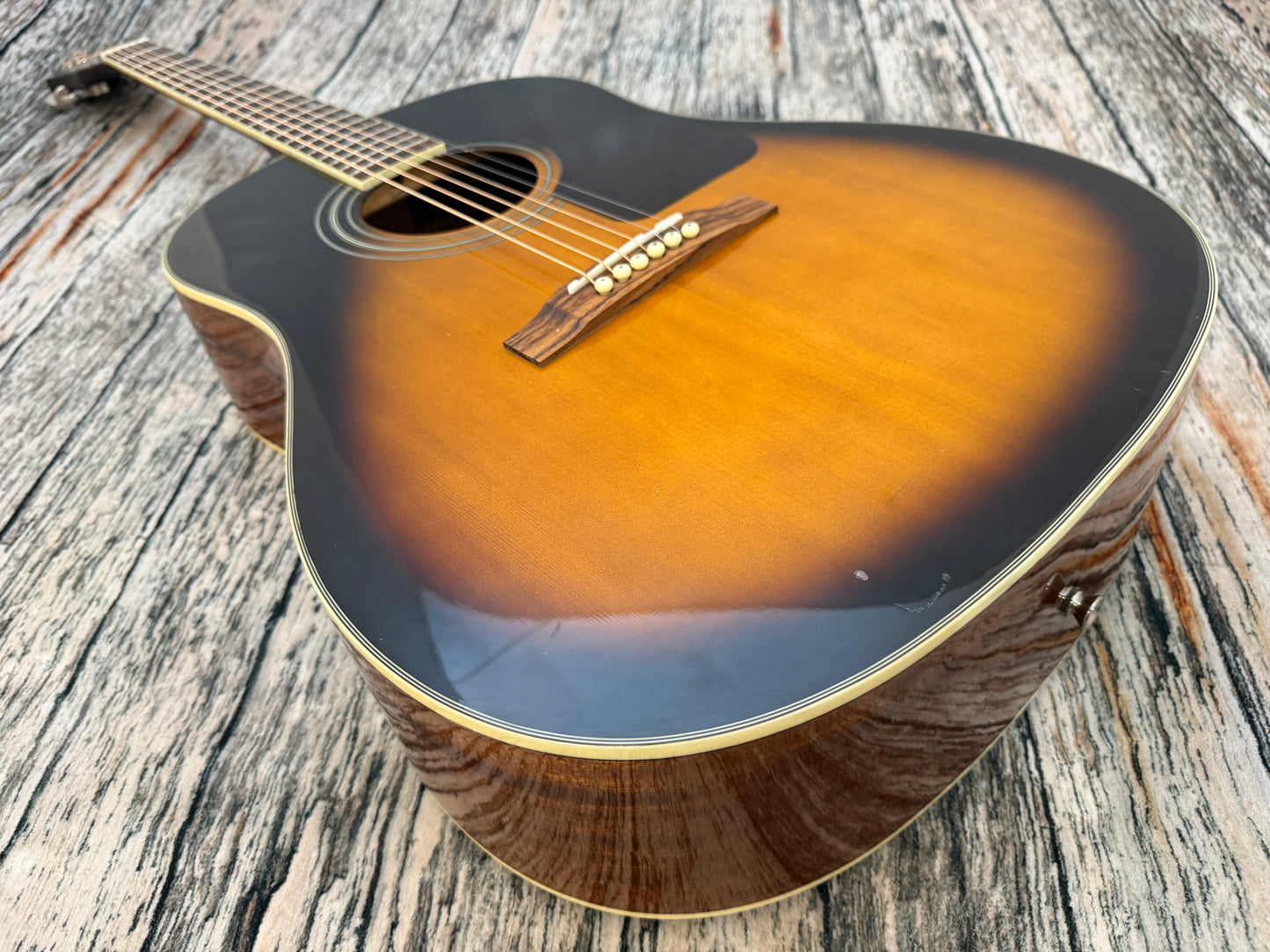 Epiphone AJ-220S VS