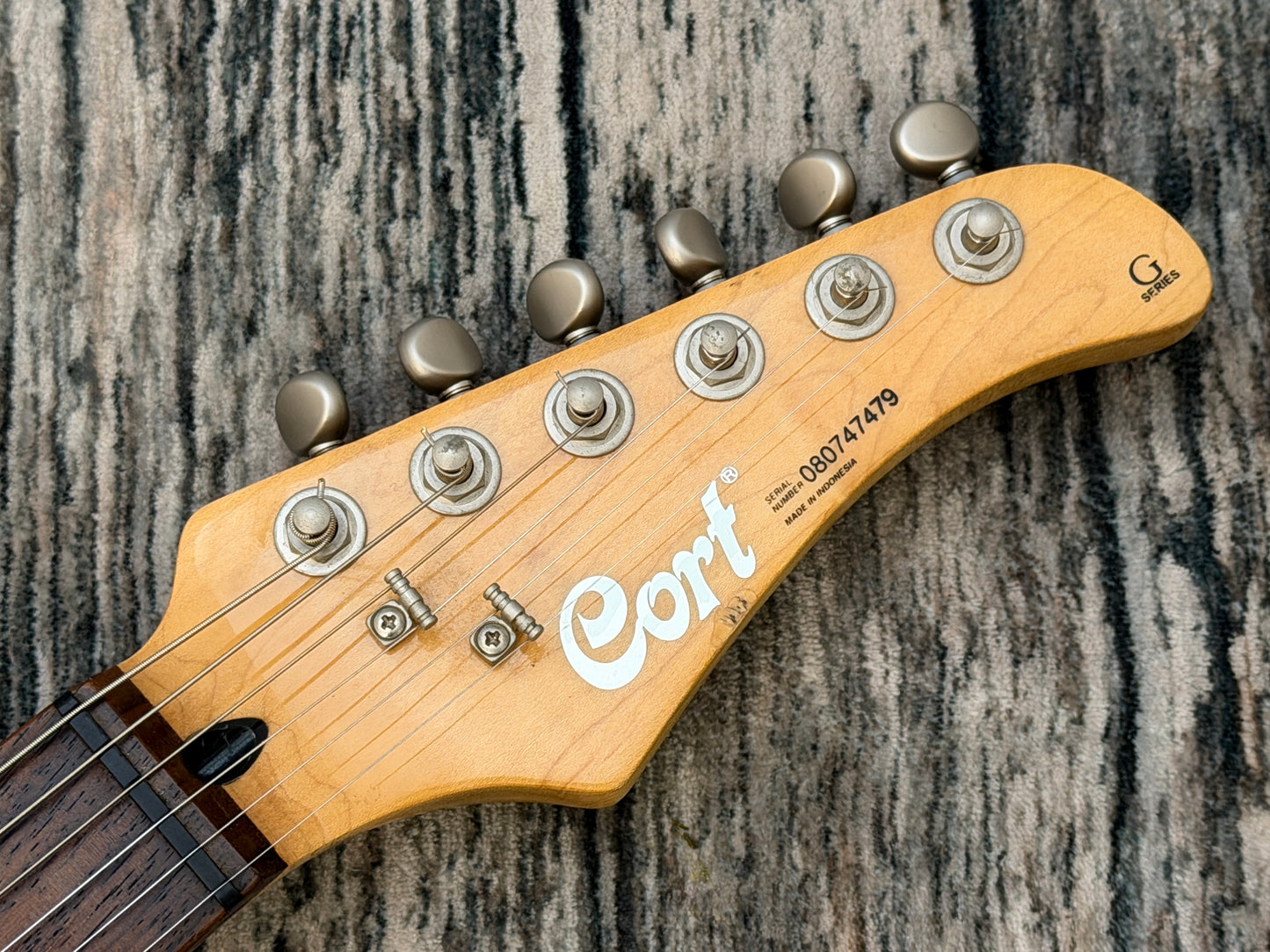 Cort G-250 HSS electric guitar