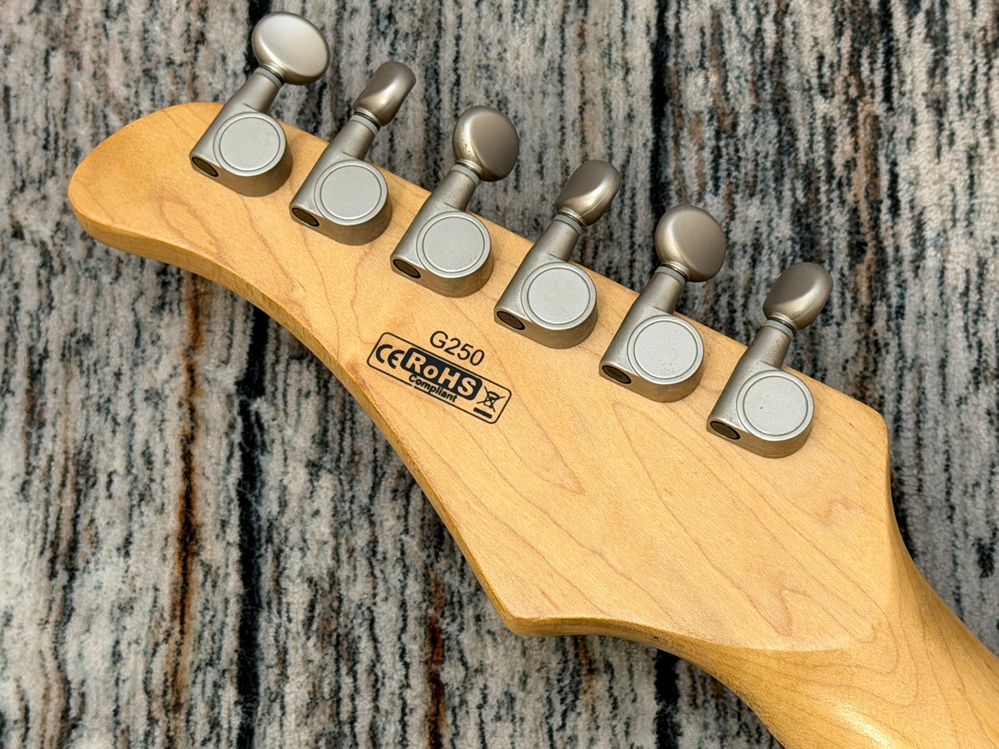 Cort G-250 HSS electric guitar