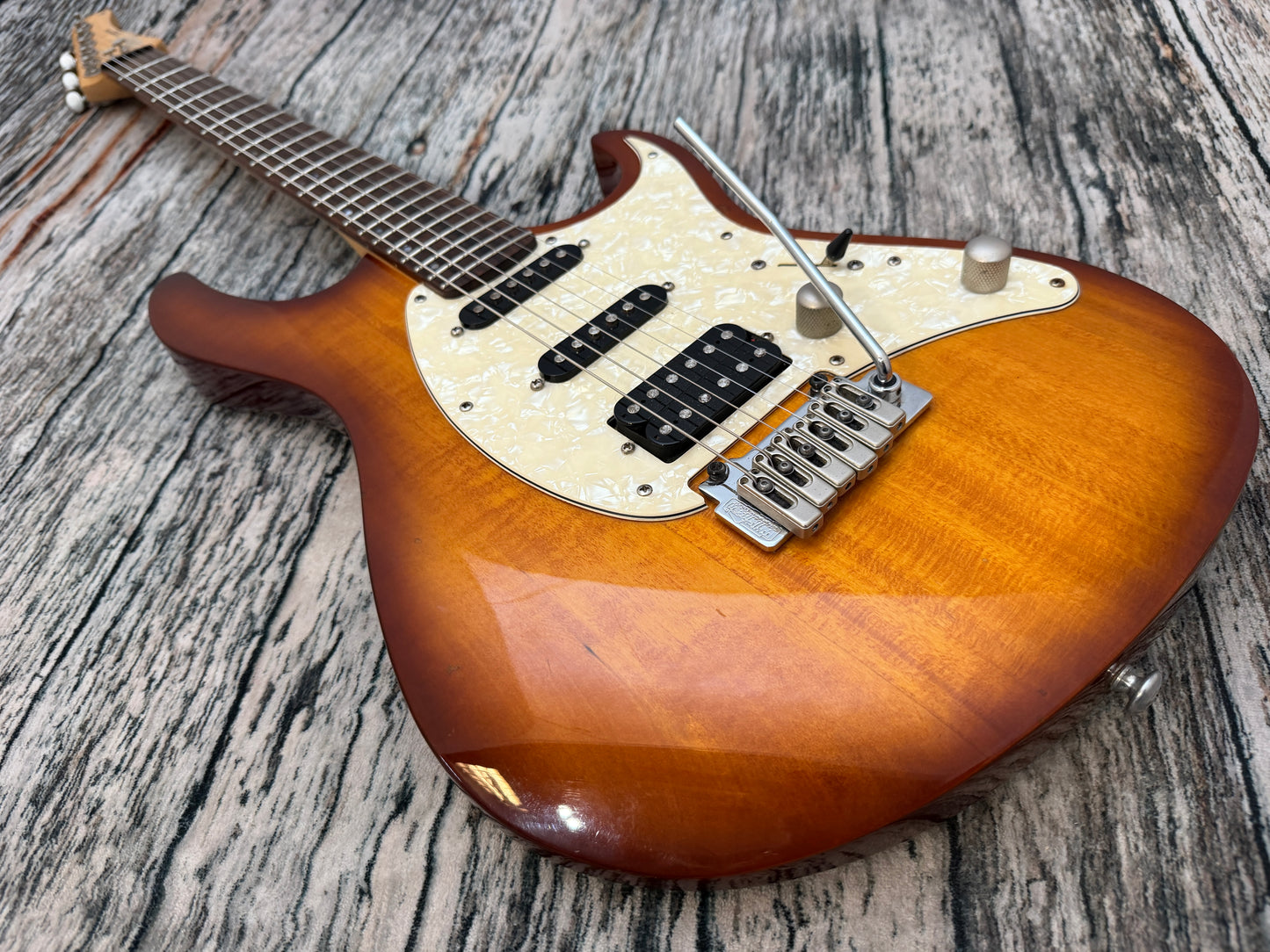 Cort G-250 HSS electric guitar