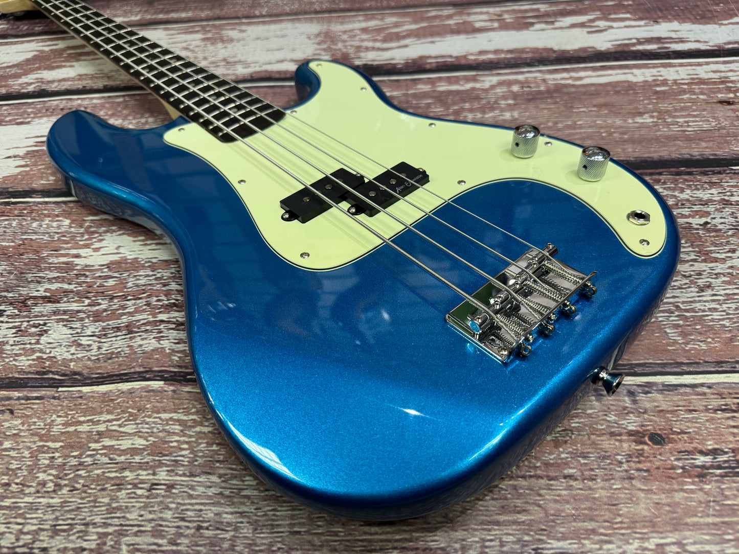 Vintage Coaster V40 bass - Candy Apple Blue