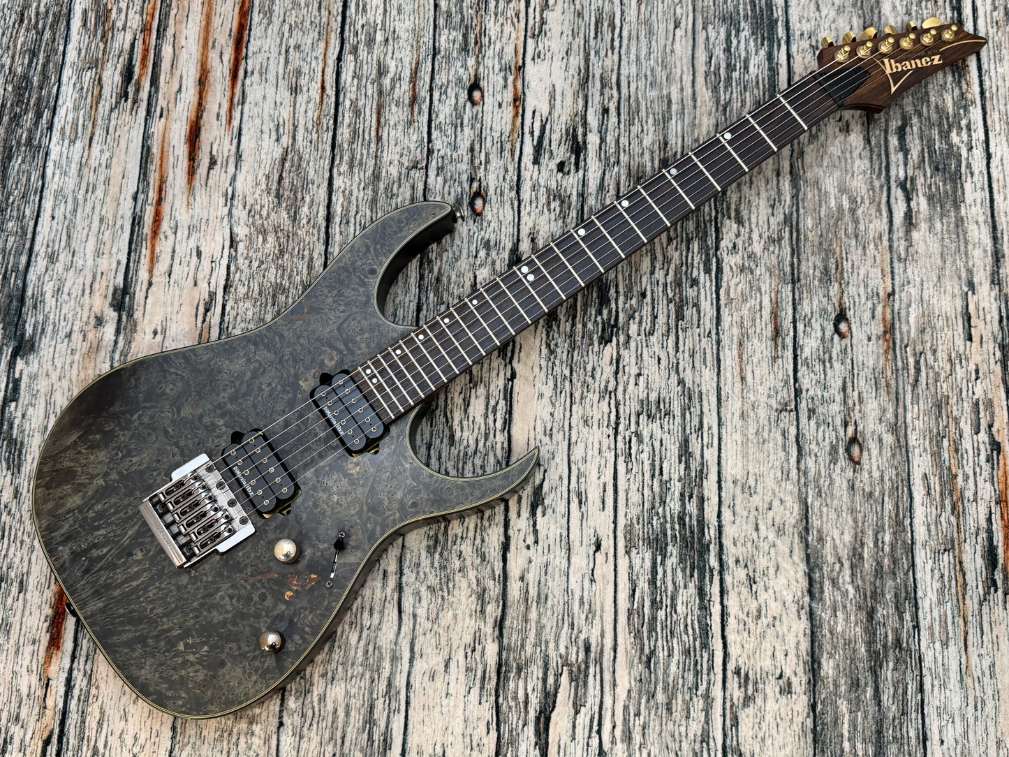 Ibanez Premium RG921W-BB with case