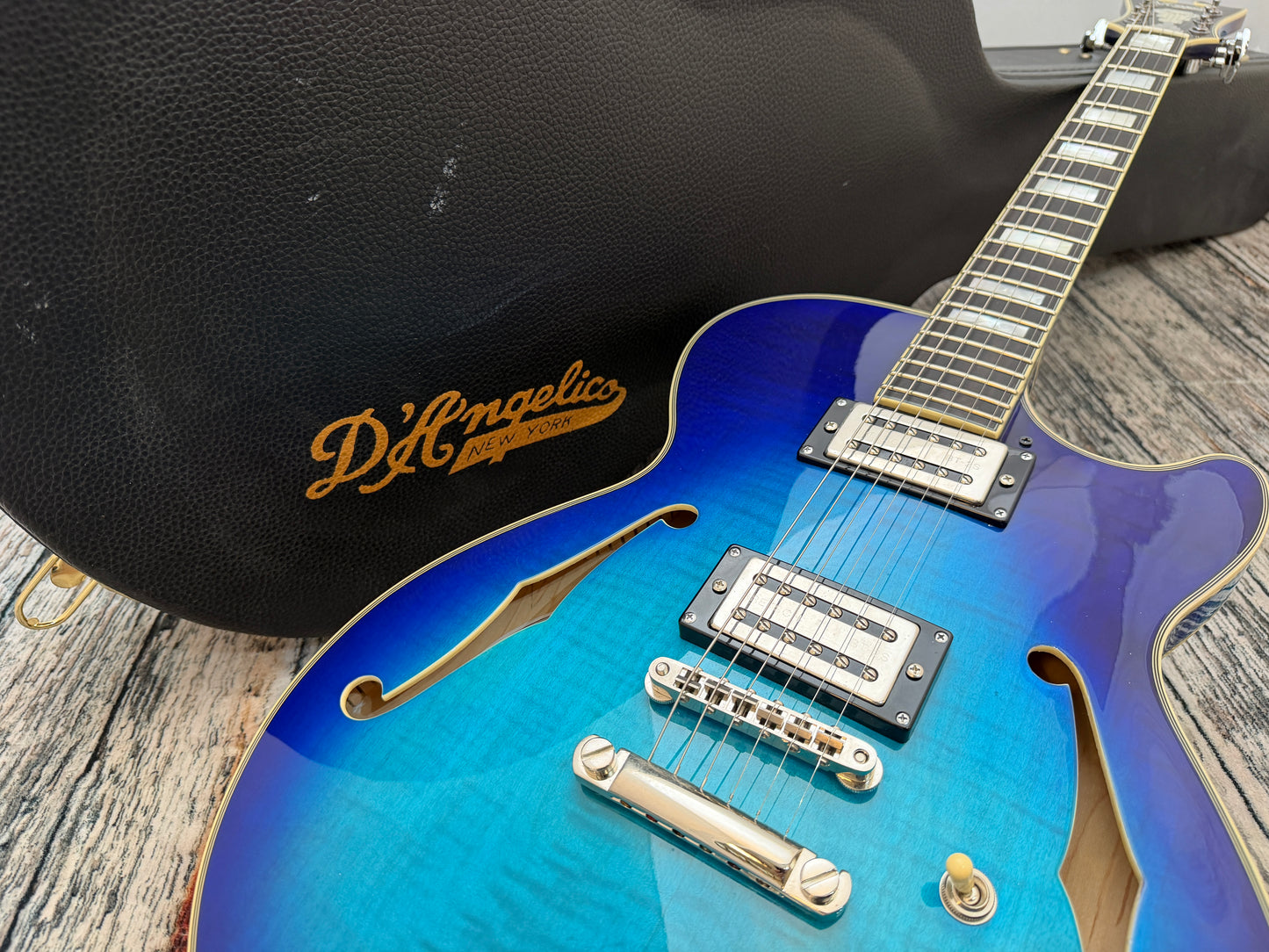 D'angelico Excel "SS" Semi hollow with hard case