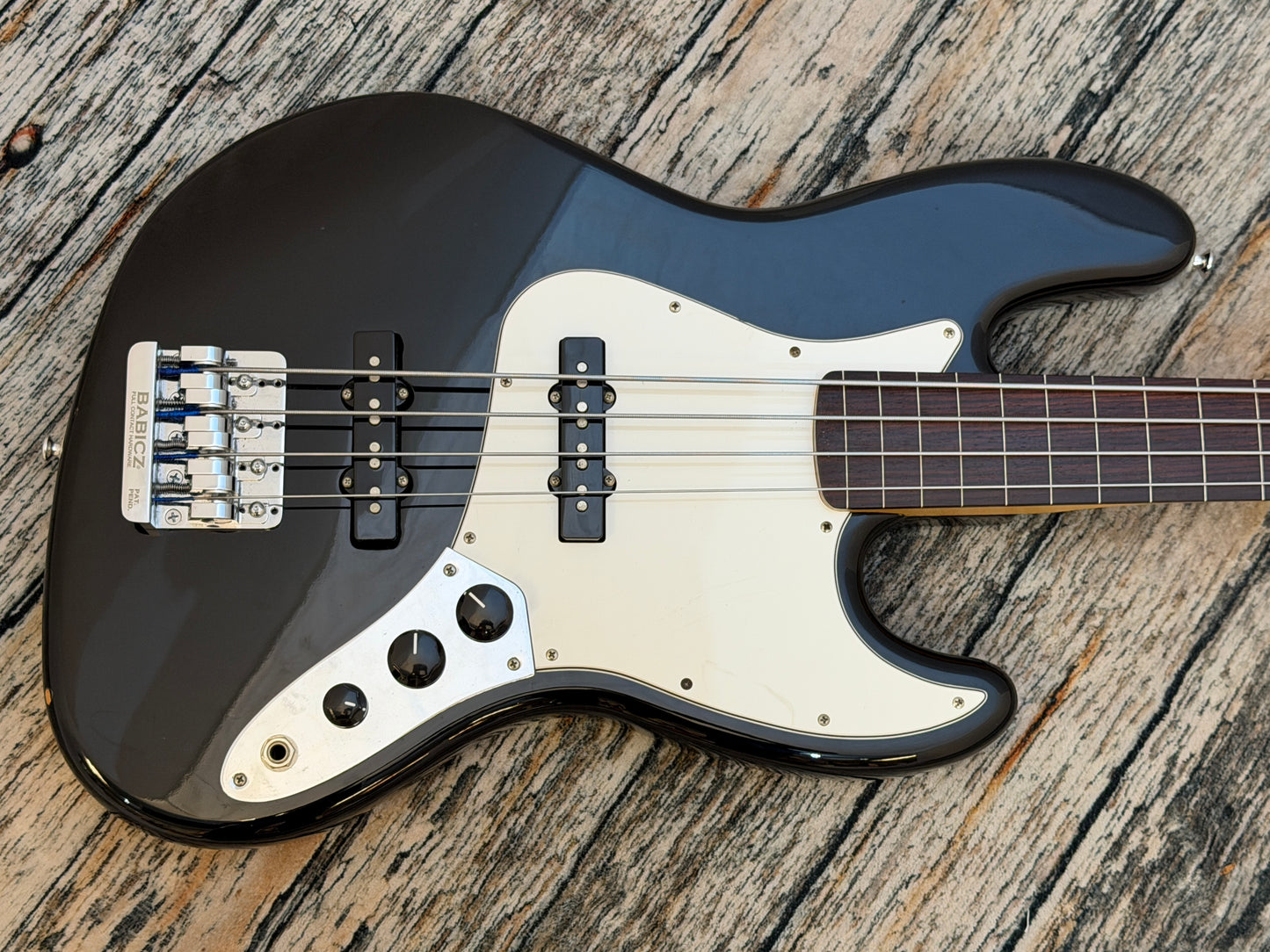 Fender Fretless lined Jazz Bass 2012 MIM Babicz upgrade.