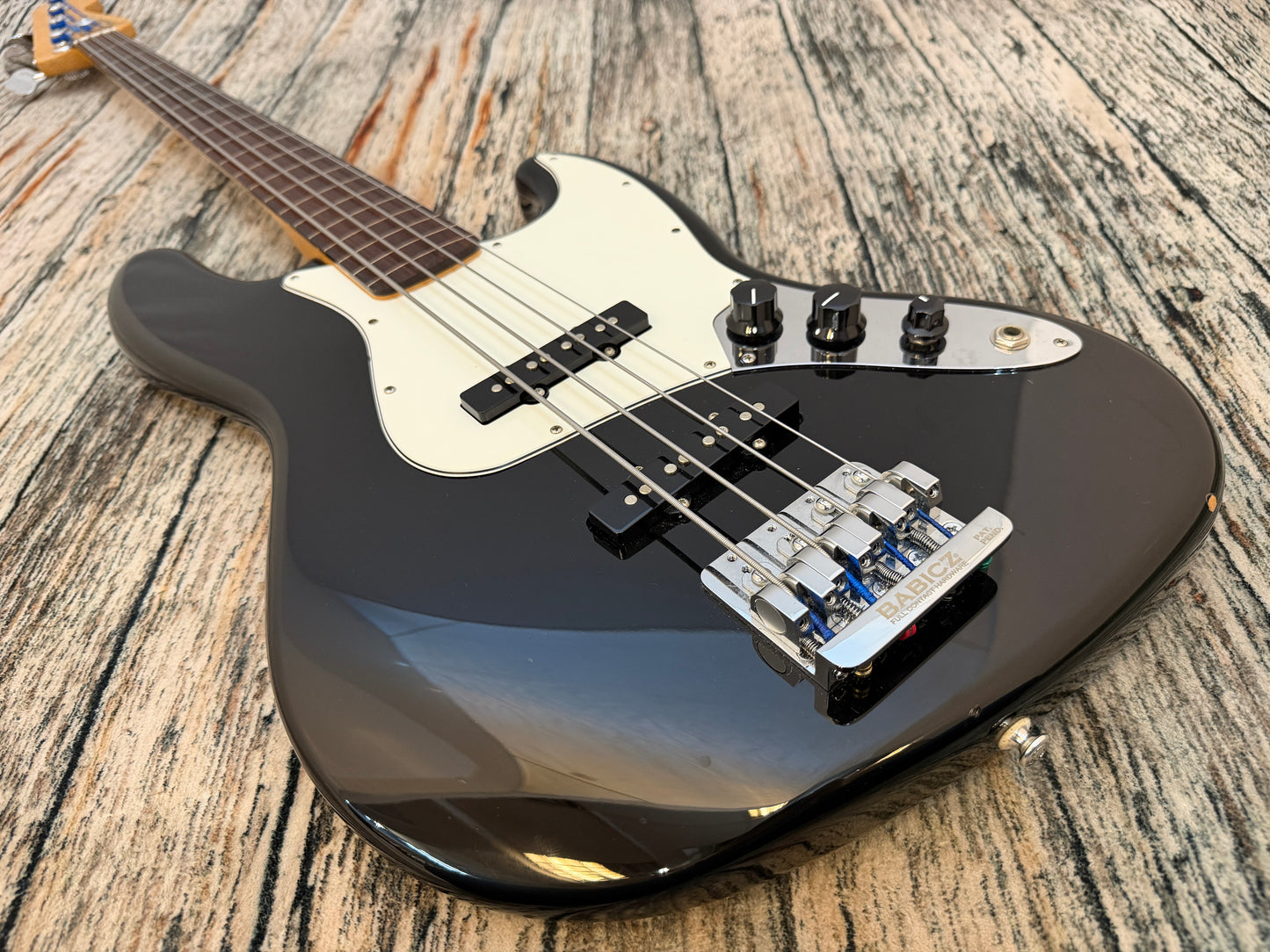 Fender Fretless lined Jazz Bass 2012 MIM Babicz upgrade.