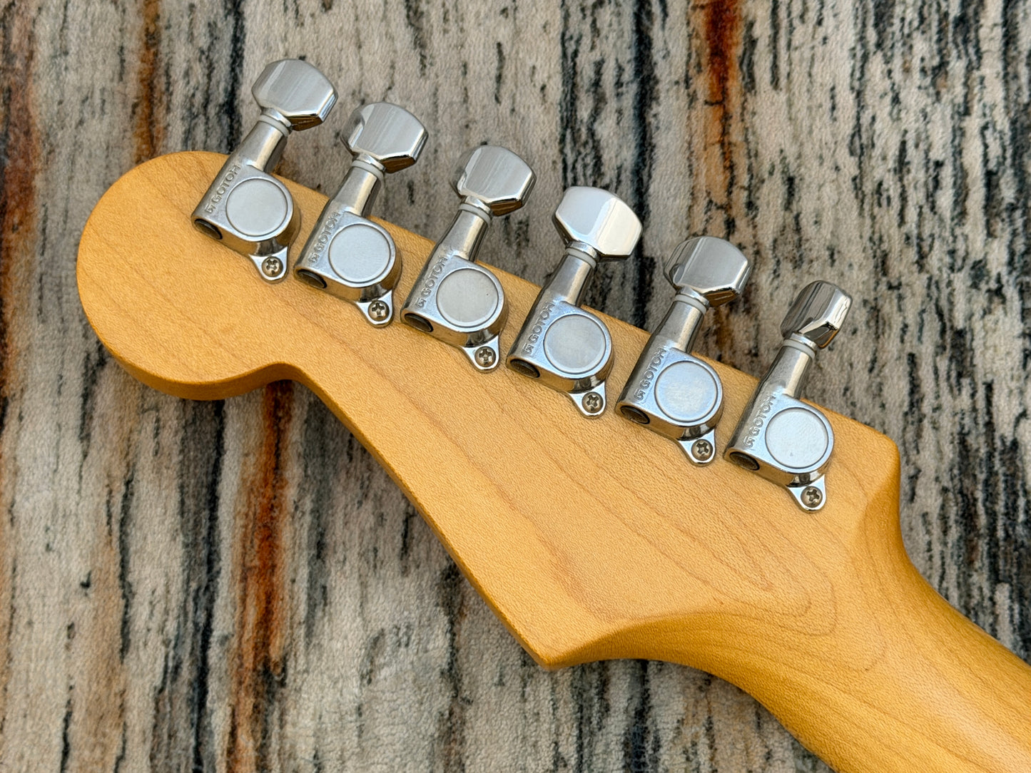 Squier Japan - Hank Marvin Stratocaster 1991/2 "K" serial