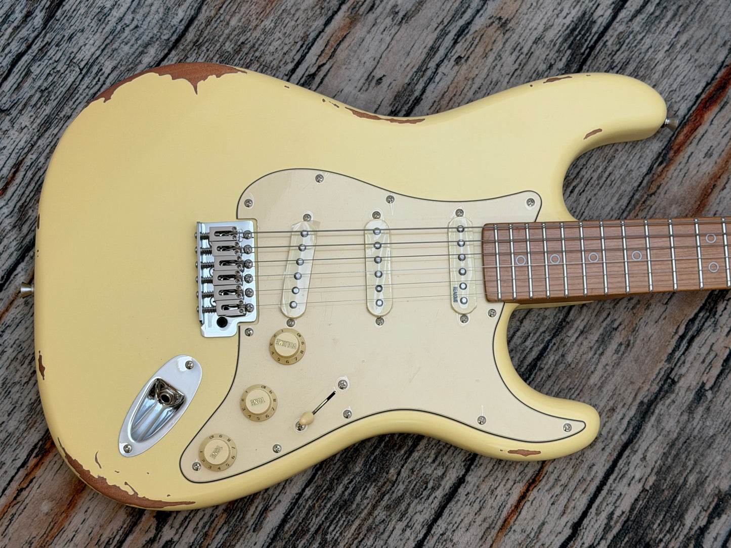 Henry's Destiny II Relic ST-2N Vital - Yellow Relic