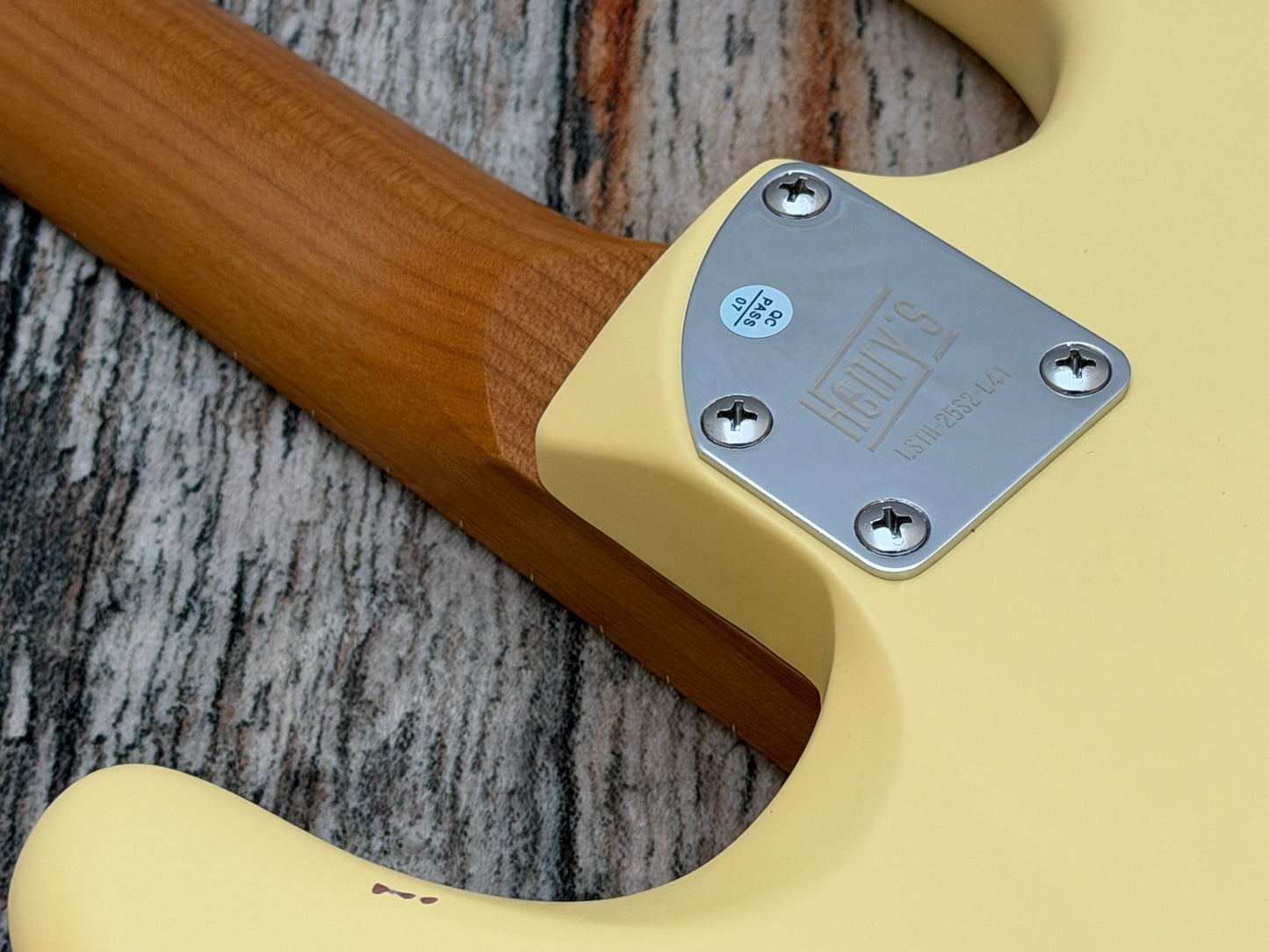 Henry's Destiny II Relic ST-2N Vital - Yellow Relic