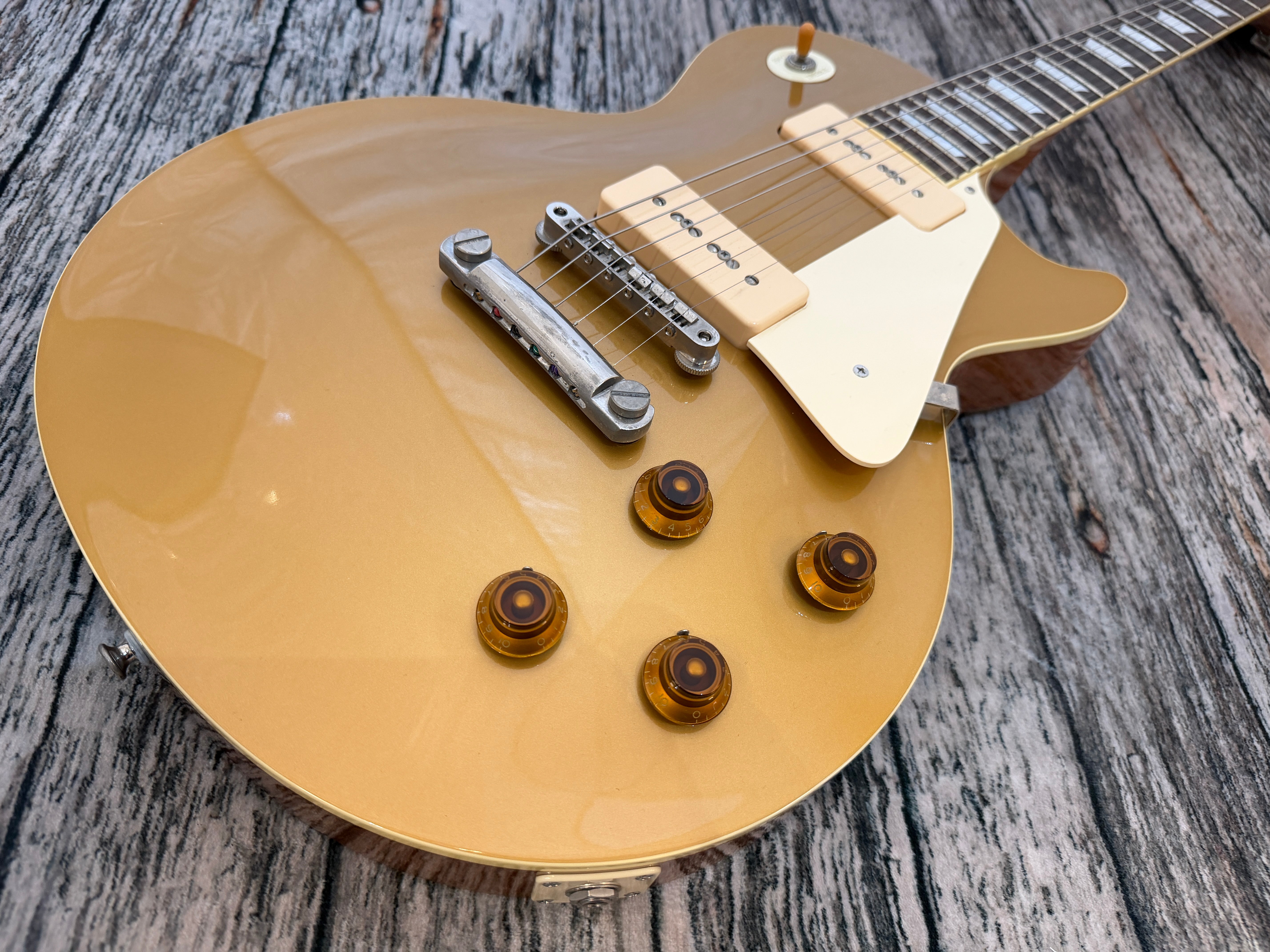 Tokai Japan Love Rock Gold Top P90 ULS132GT – Badlands Guitars Limited