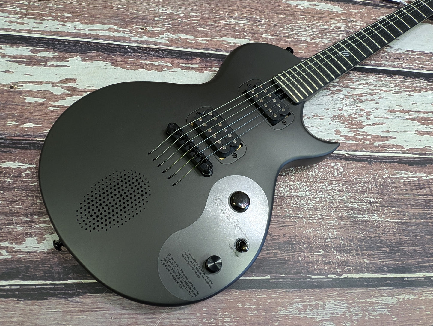 Enya Nova Go Sonic - Smart guitar with FX and built in speaker.