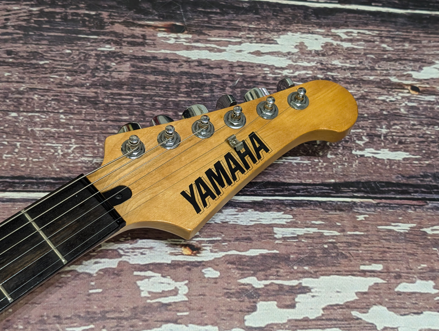 Yamaha Pacifica 120SD