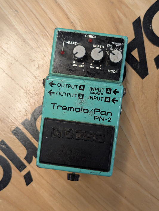USED Boss PN-2 Tremolo/Pan MIJ Vintage 90's