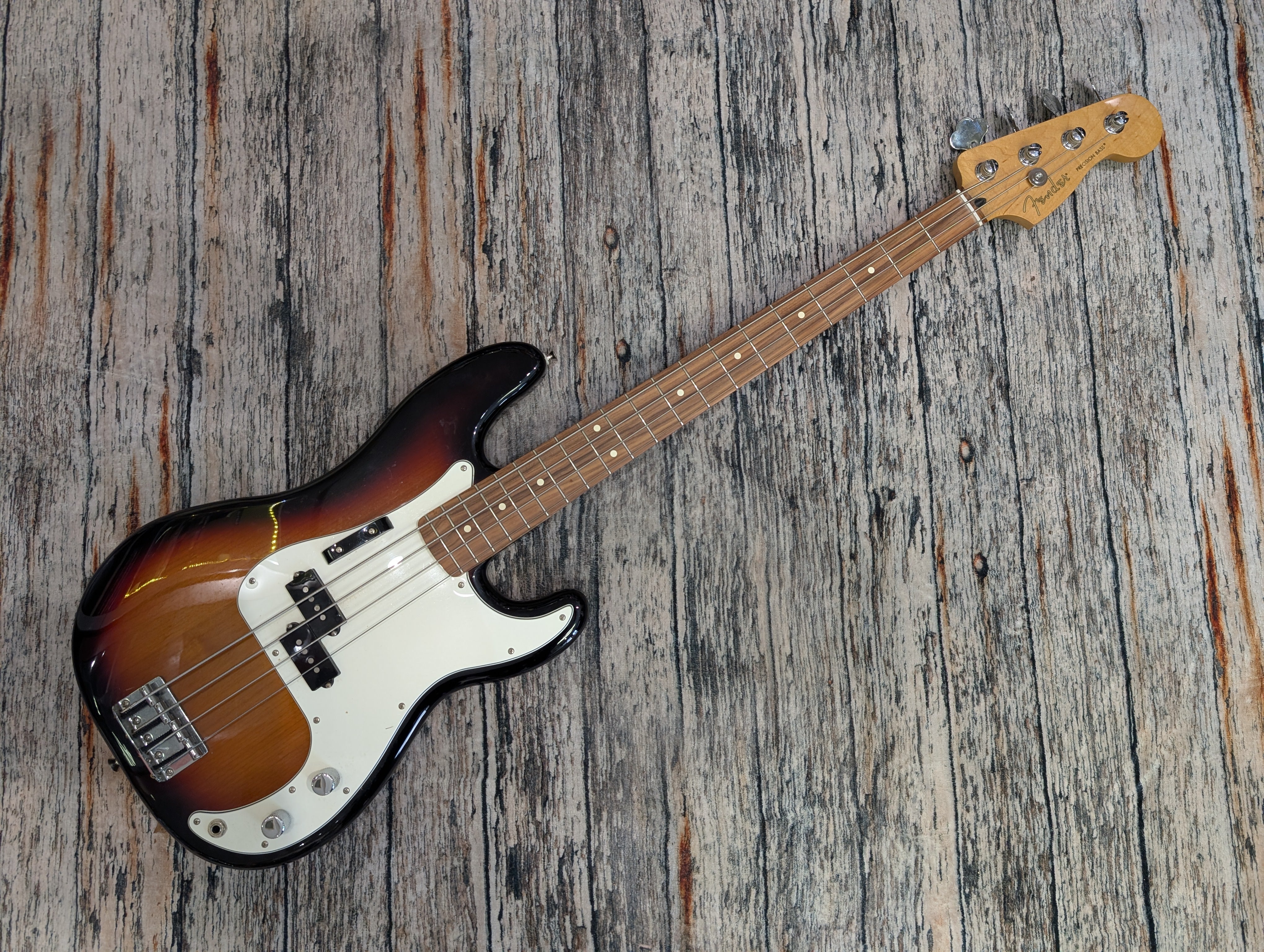 Fender Precision Bass プレシジョンベース Mexico Fender Standard Precision Bass - 2021 Mexico – Badlands Guitars