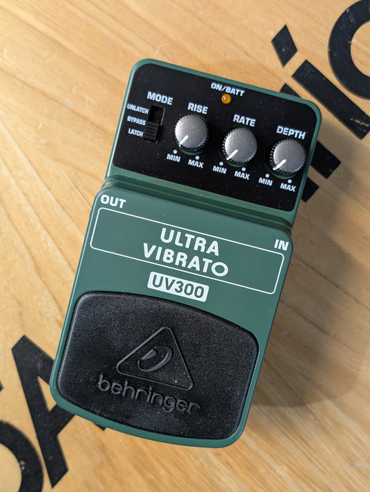 Behringer UV300 Ultra Vibrato (Pre-owned)