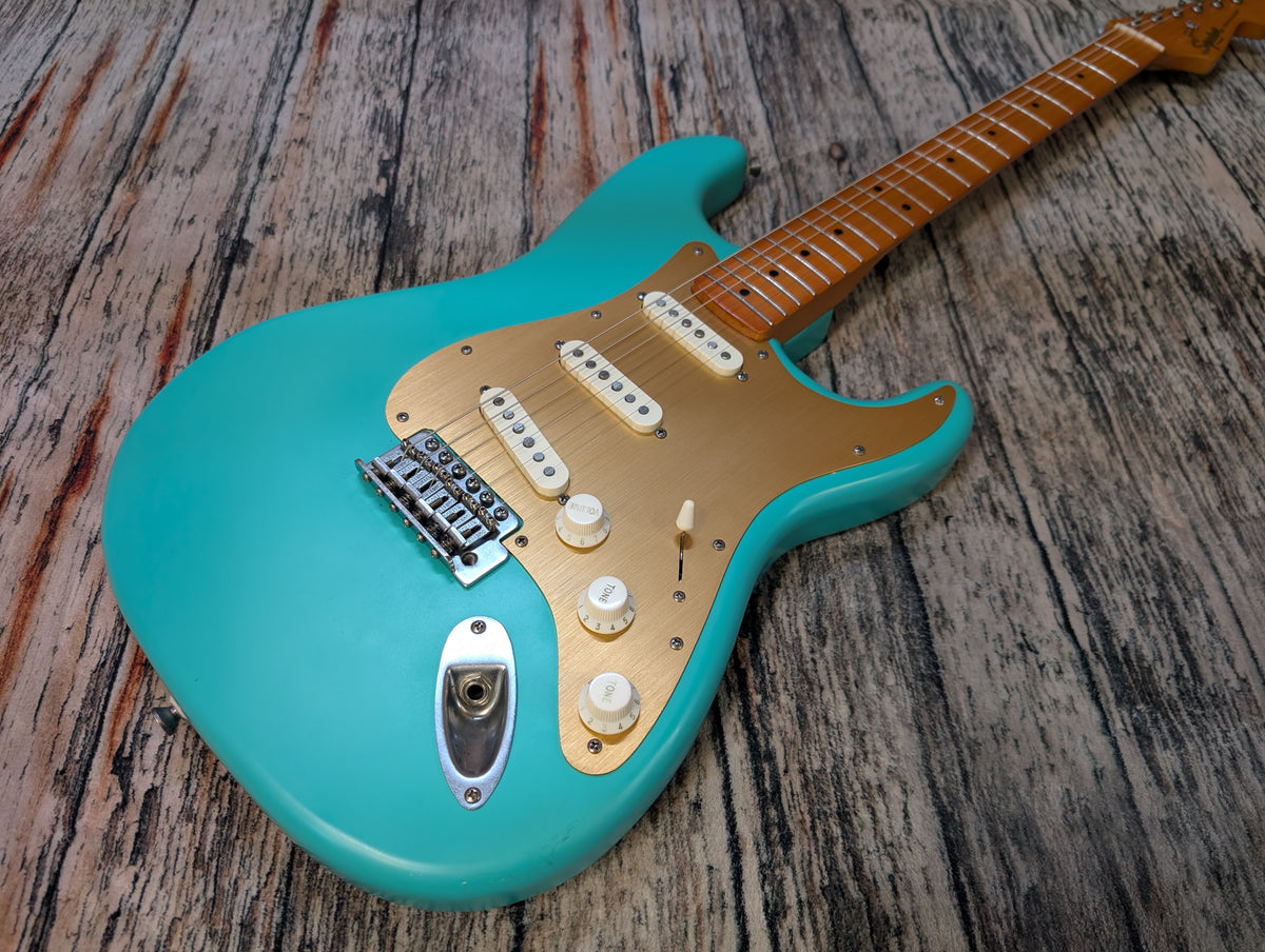 Squier 40th Anniversary Strat Vintage Edition - Satin Sonic Blue