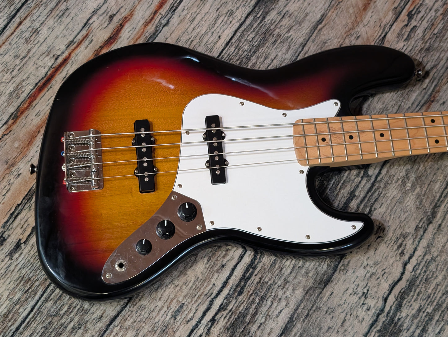 Squier Affinity Jazz Bass Sunburst