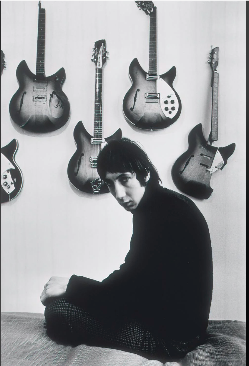 Smashed - 1966 Rickenbacker model 1998 Rose Morris - Pete Townshend The Who
